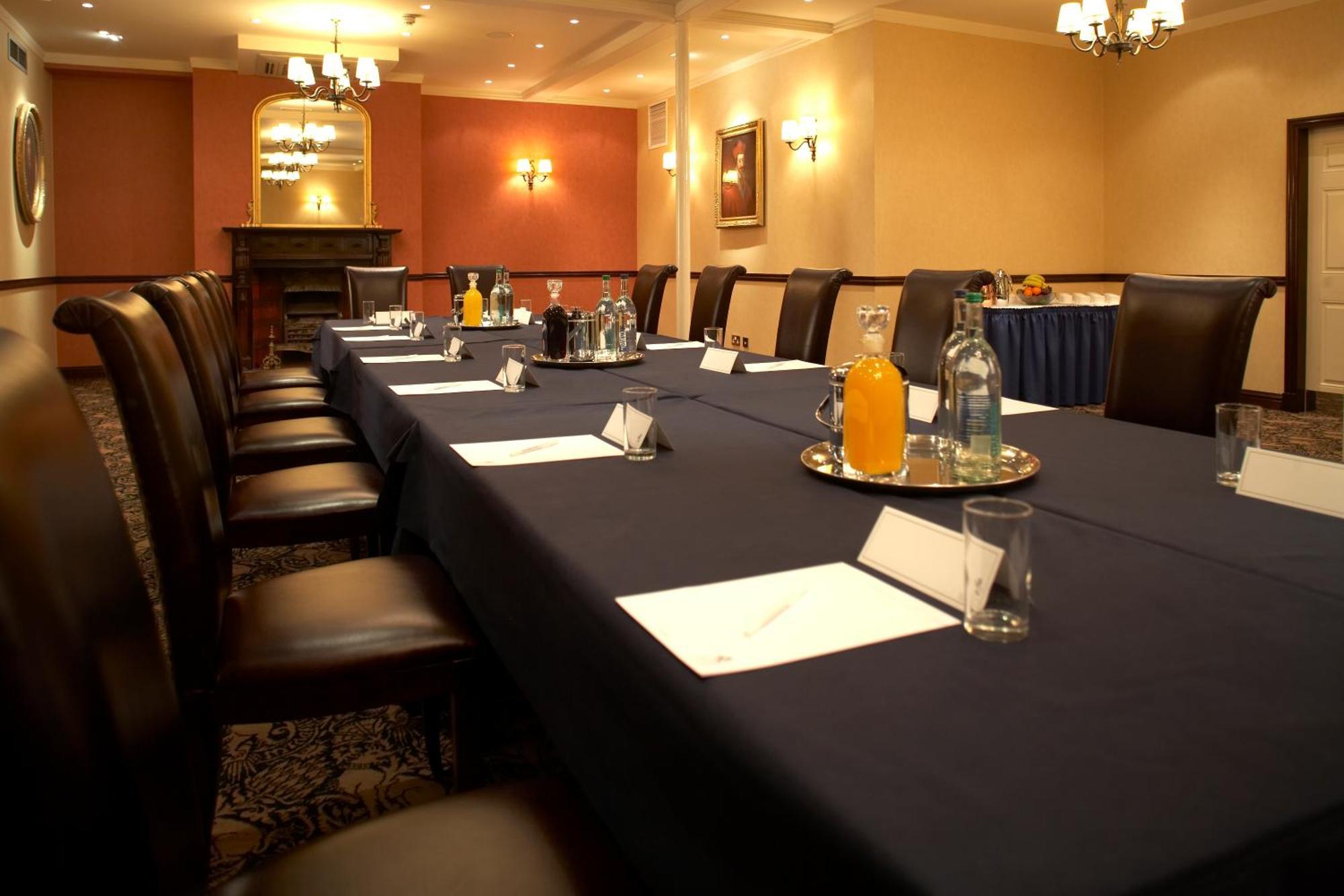 The Bull Hotel; Sure Hotel Collection By Best Western بيتربرو المظهر الخارجي الصورة