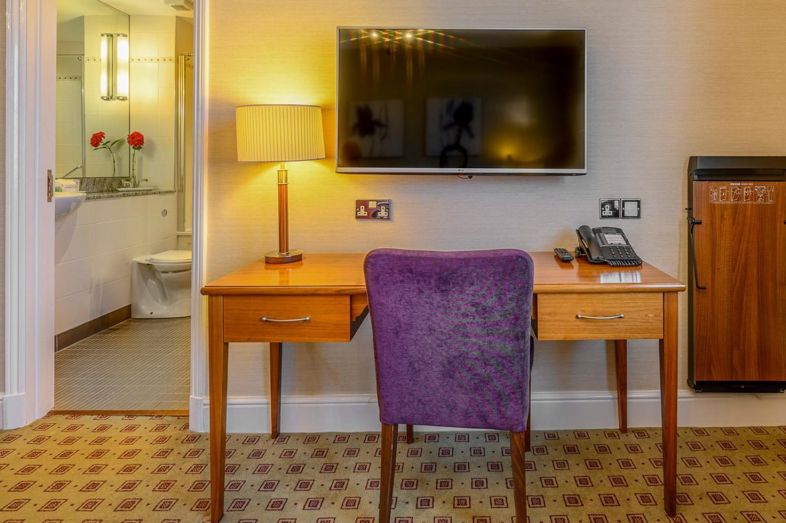 The Bull Hotel; Sure Hotel Collection By Best Western بيتربرو المظهر الخارجي الصورة